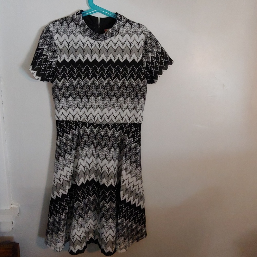 Girl's dress size 12 black & white.